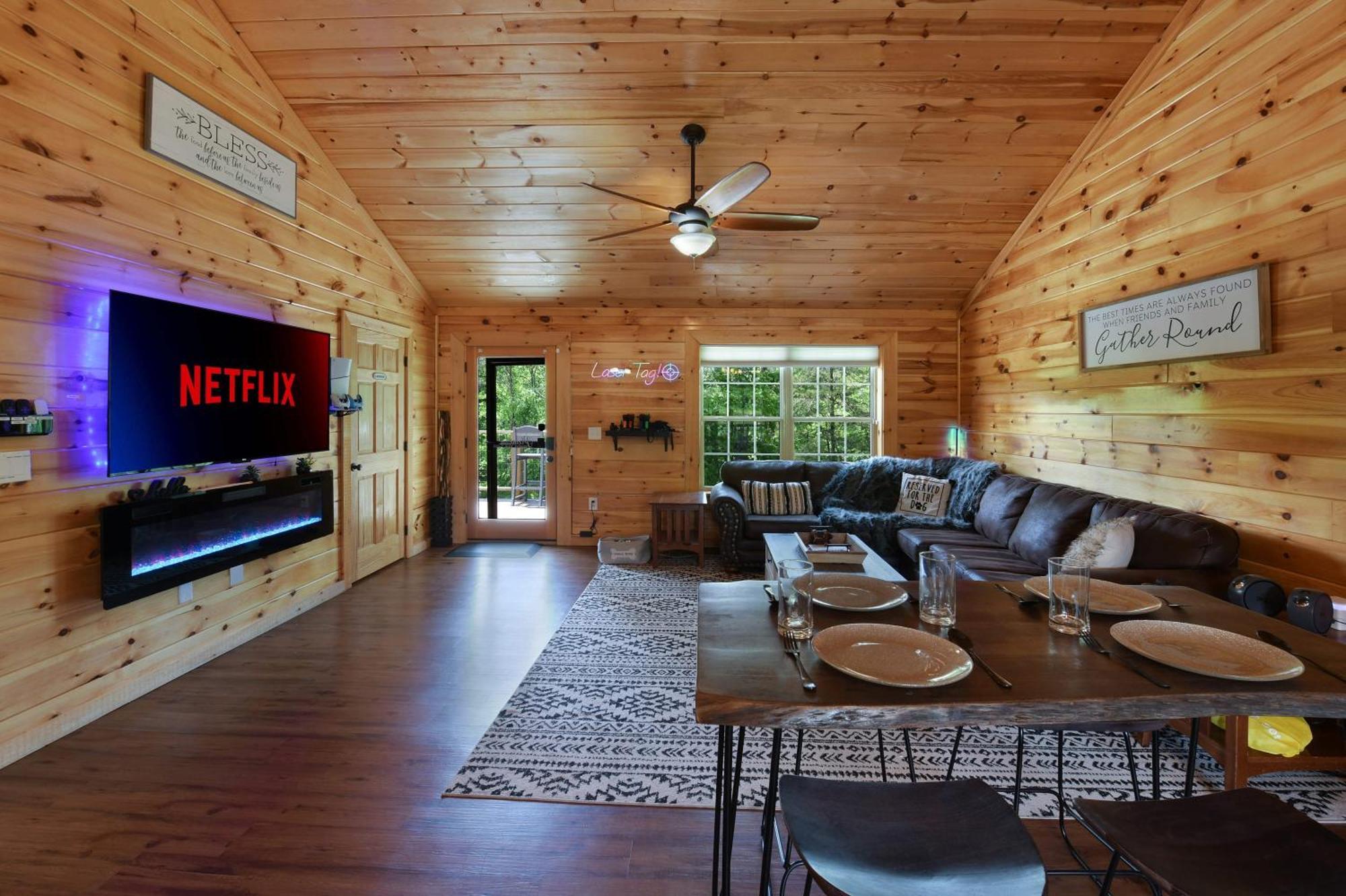 Enchanted Forest Cabin And Teepee! Lights & Laser Show! Private Hot Tub! Unique Stay! Sevierville Bagian luar foto