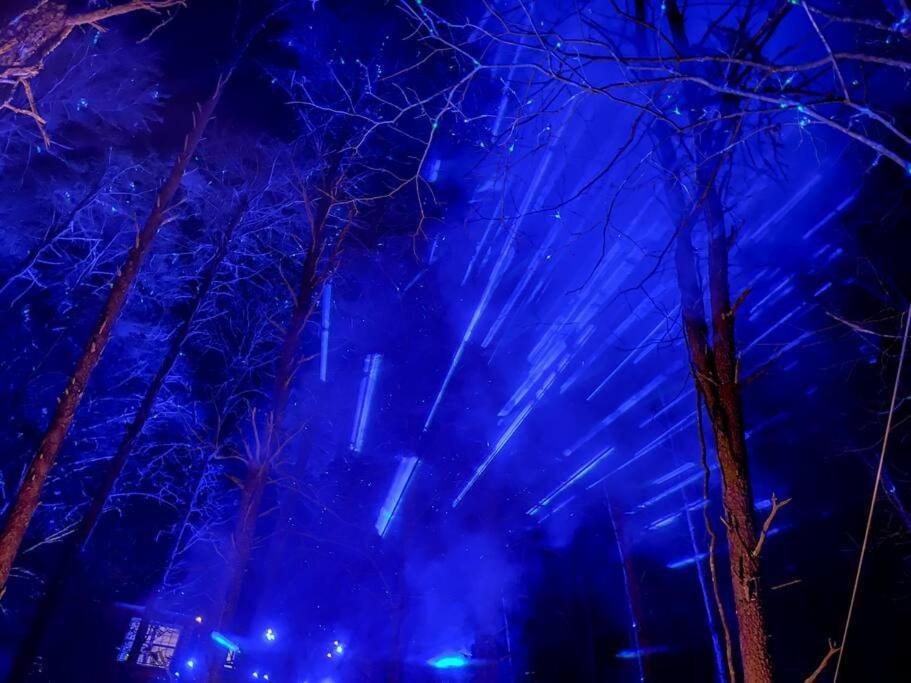 Enchanted Forest Cabin And Teepee! Lights & Laser Show! Private Hot Tub! Unique Stay! Sevierville Bagian luar foto